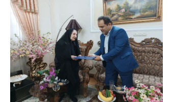 دیدار و ارتباط با خانواده‌های معظم شهدا تدوام یابد